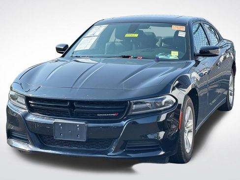Used 2021 Dodge Charger SXT w/ Leather Interior Group RWD image 6