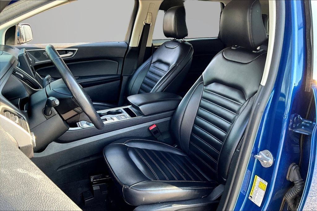 Used 2023 Ford Edge SEL AWD/4WD image 19