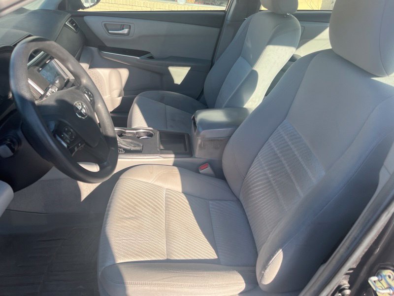 Used 2015 Toyota Camry LE FWD image 9