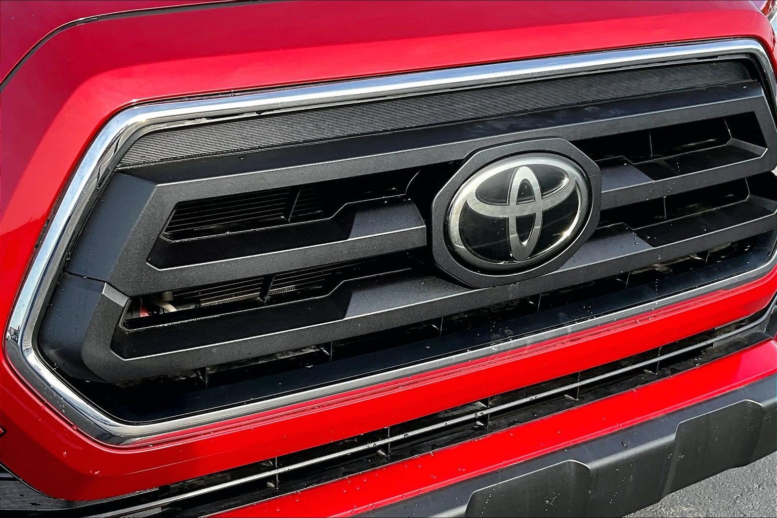 Used 2022 Toyota Tacoma SR5 w/ SR5 Appearance Package (SM) RWD image 28