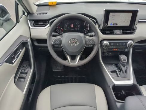 Used 2025 Toyota RAV4 XLE Premium FWD image 29