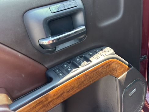 Used 2015 Chevrolet Silverado 1500 High Country w/ High Country Premium Package AWD/4WD image 20