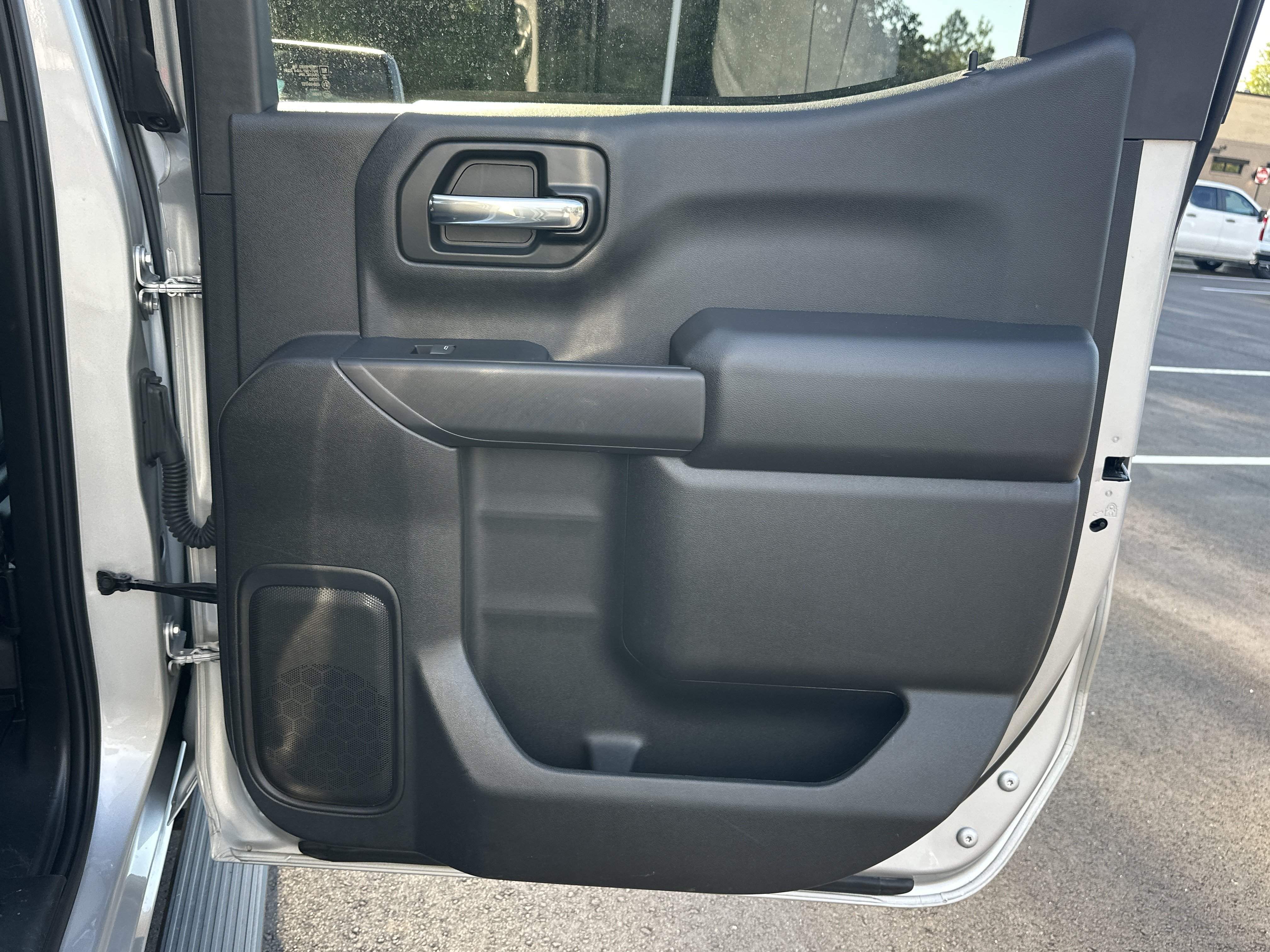 Used 2022 Chevrolet Silverado 1500 Custom w/ LPO, Dark Essentials Package AWD/4WD image 17