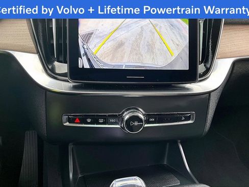 Certified 2025 Volvo XC90 B6 Plus image 41