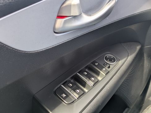 Used 2024 Kia Forte LXS FWD image 26