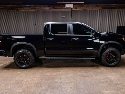 Used 2023 Chevrolet Silverado 1500 ZR2 w/ Technology Package image 10