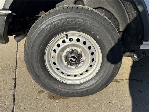 New 2025 Ford Bronco Base image 9