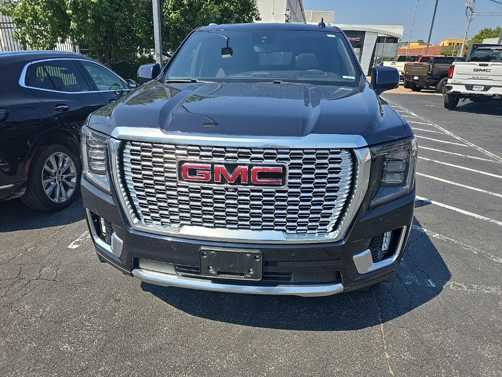 Used 2024 GMC Yukon XL Denali w/ Advanced Technology Package AWD/4WD image 10
