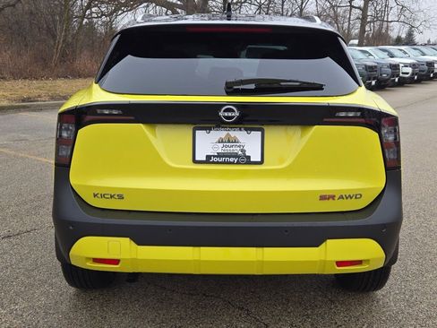 New 2026 Nissan Kicks SR w/ SR Premium Package image 11