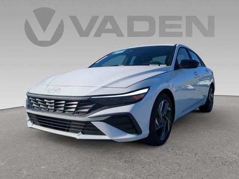 New 2025 Hyundai Elantra Sport image 18