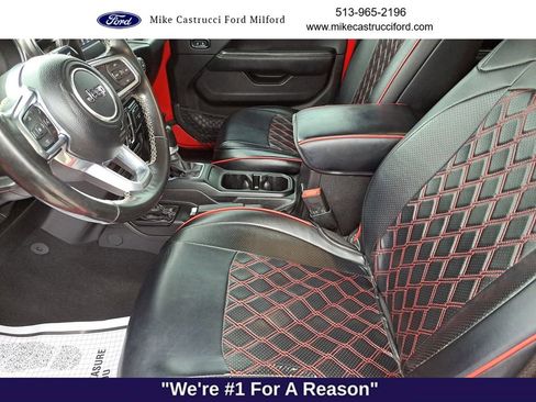 Used 2020 Jeep Wrangler Unlimited Sahara image 22