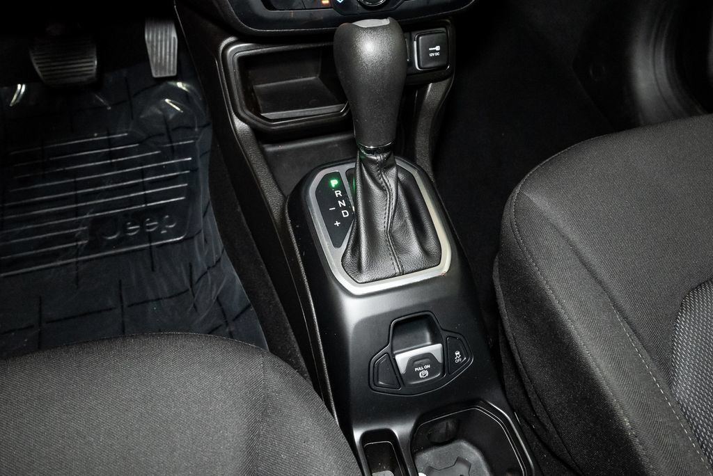 Used 2021 Jeep Renegade Sport FWD image 19