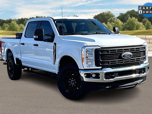 Used 2023 Ford F250 XL w/ FX4 Off-Road Package image 2
