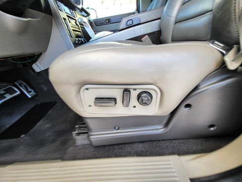 Used 2003 HUMMER H2 w/ Preferred Equipment Group image 15