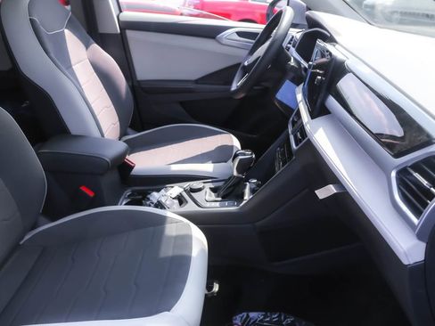 New 2025 Volkswagen Taos SE image 41