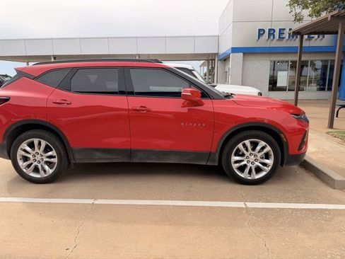 Used 2019 Chevrolet Blazer LT w/ Sun and Wheels Package image 2