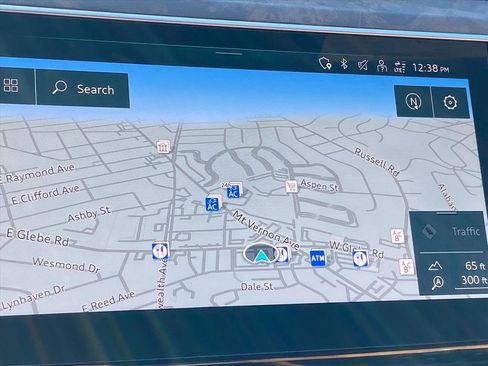 Used 2022 Audi e-tron Premium Plus image 13