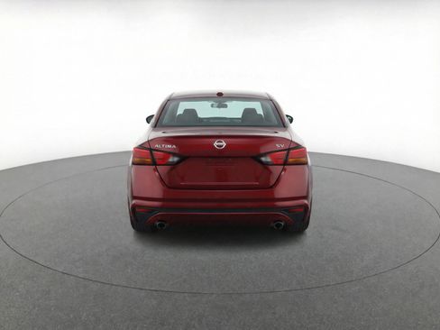Used 2024 Nissan Altima 2.5 SV image 7
