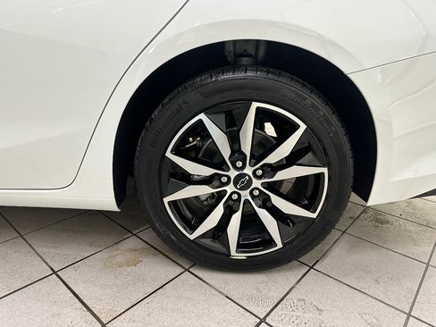Used 2025 Chevrolet Malibu RS FWD image 14