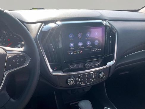 Used 2023 Chevrolet Traverse LT FWD image 10