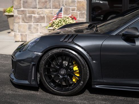 Used 2018 Porsche 911 GT2 RS RWD image 57