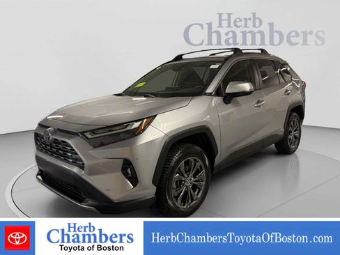 Used 2022 Toyota RAV4 Limited AWD/4WD image 11