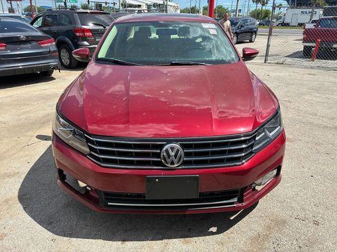 Used 2017 Volkswagen Passat 1.8T SE image 1