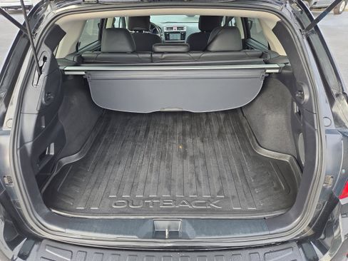 Used 2015 Subaru Outback 3.6R Limited image 22