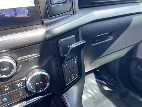 Used 2024 Ford F150 Lariat AWD/4WD image 41