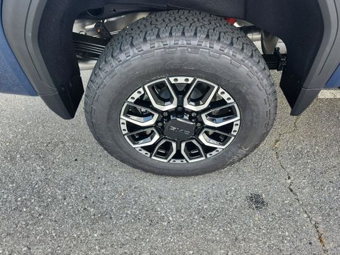 New 2026 GMC Sierra 2500 Denali AWD/4WD image 4