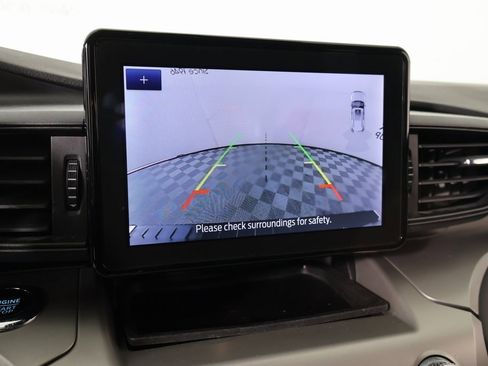 Used 2023 Ford Explorer XLT image 6