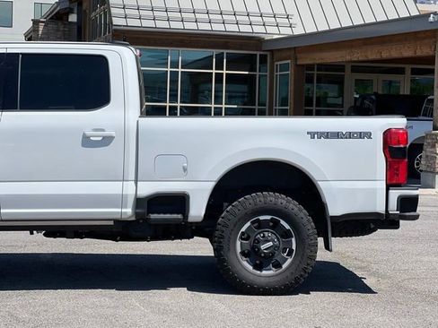 Used 2025 Ford F350 Platinum w/ Tremor Off-Road Package AWD/4WD image 39