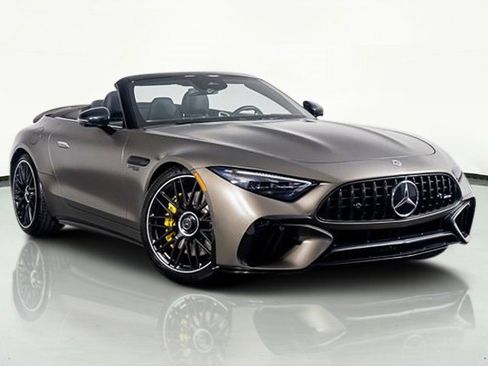 Used 2022 Mercedes-Benz SL 63 AMG 4MATIC w/ AMG Aerodynamic Package image 5