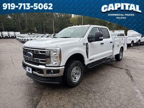 New 2026 Ford F350 XL w/ XL Chrome Package image 4