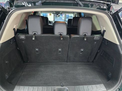 Used 2023 Nissan Pathfinder SL AWD/4WD image 33