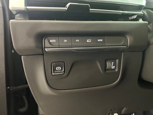 Used 2026 Cadillac Escalade 4WD image 46