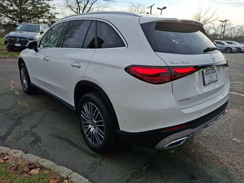 Used 2025 Mercedes-Benz GLC 300 4MATIC image 4