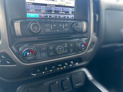 Used 2019 GMC Sierra 3500 Denali image 17