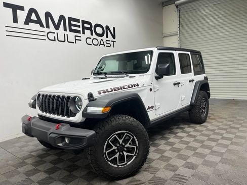 Used 2026 Jeep Wrangler Unlimited Rubicon AWD/4WD image 2