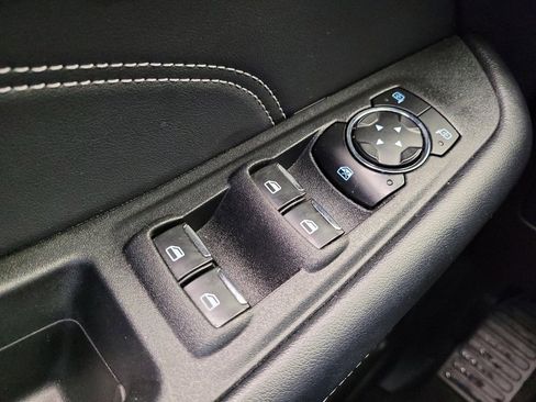 Used 2024 Ford Edge Titanium image 27