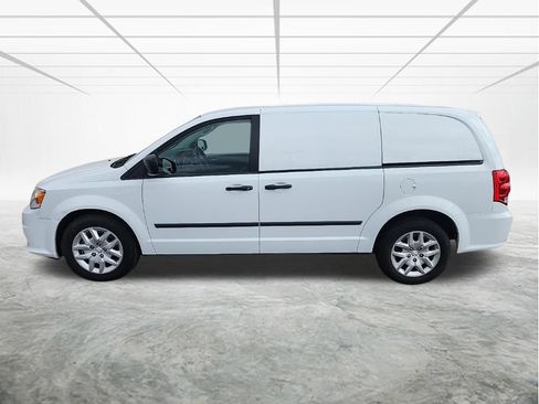 Used 2014 RAM C/V Tradesman FWD image 2