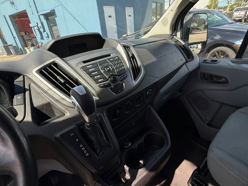 Used 2016 Ford Transit 350 XLT RWD image 12
