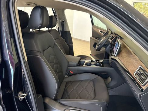 New 2026 Volkswagen Atlas SE image 13