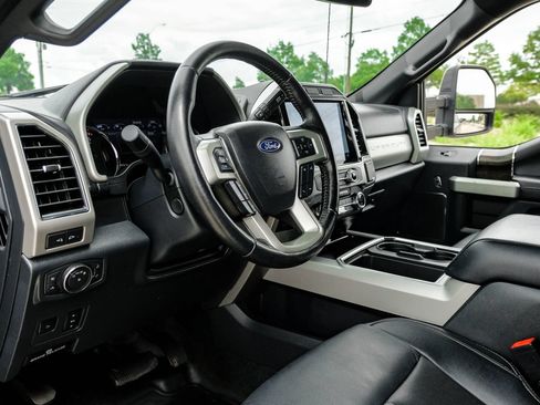 Used 2022 Ford F250 Lariat w/ Black Appearance Package AWD/4WD image 3