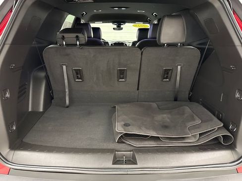 Used 2023 Chevrolet Traverse LT w/ LT Premium Package AWD/4WD image 21