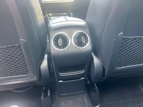 Used 2022 Mercedes-Benz GLA 250 4MATIC image 19