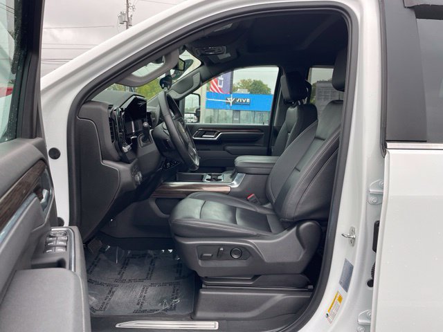 Used 2025 Chevrolet Silverado 2500 LT w/ Z71 Chrome Sport Edition AWD/4WD image 9