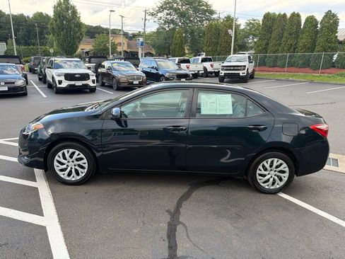 Used 2017 Toyota Corolla LE w/ Carpet Mat Package (TMS) FWD image 6