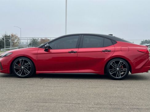 Used 2025 Toyota Camry XSE image 9