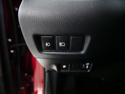 Used 2018 Toyota C-HR XLE FWD image 26